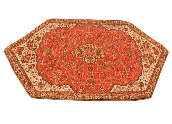 ترمه دوزی زمینه قرمز 