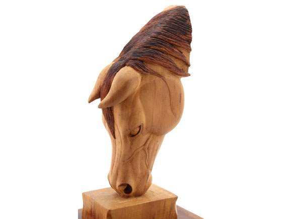 ماکت سر اسب چوبی